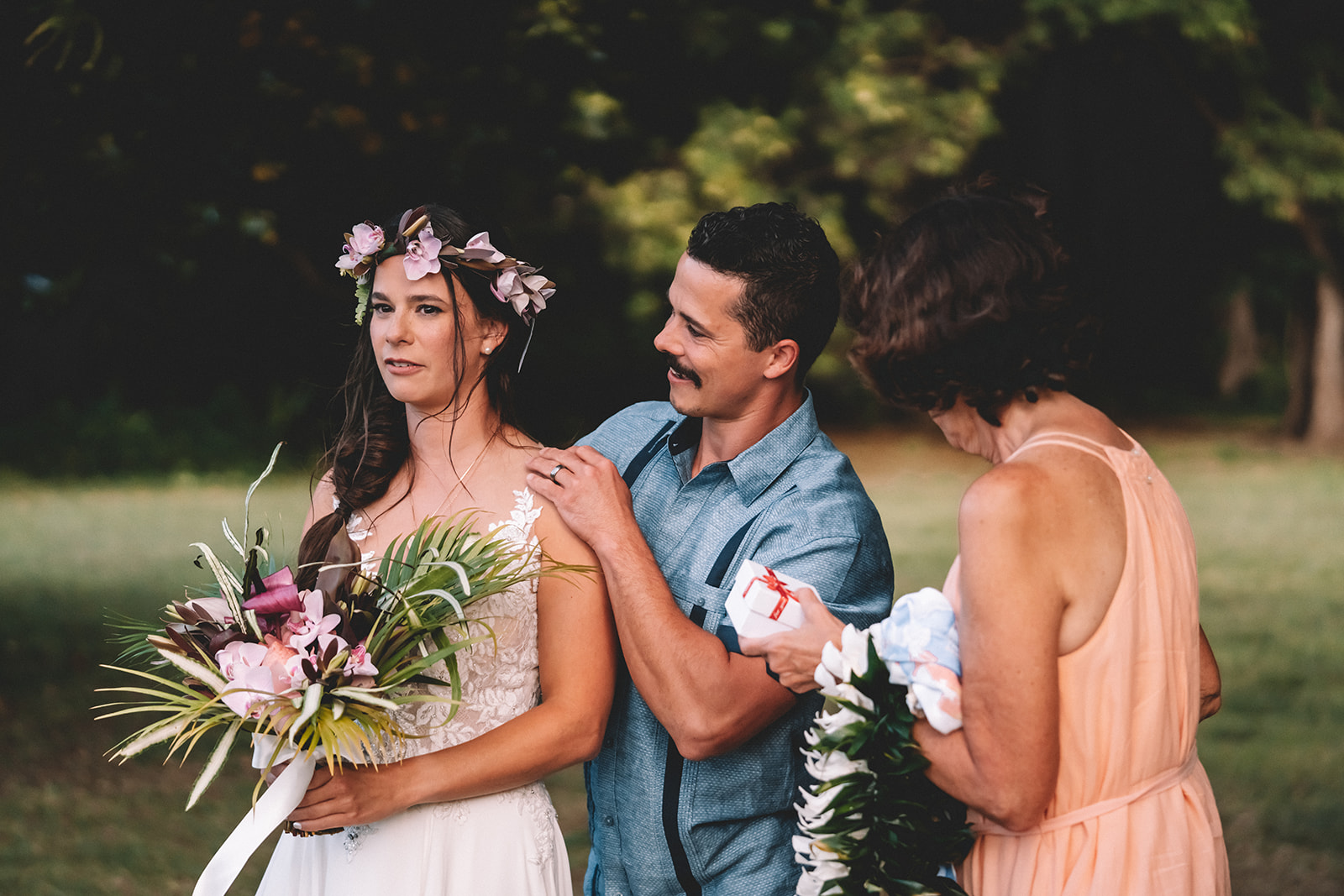 Kaua'i Helicopter Elopement & Intimate Beach Cermony Kaua'i Helicopter Elopement & Intimate Beach Cermony