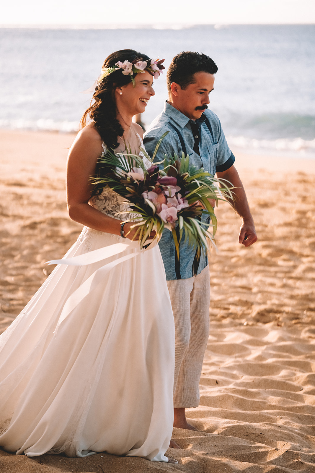 Kaua'i Helicopter Elopement & Intimate Beach Cermony Kaua'i Helicopter Elopement & Intimate Beach Cermony