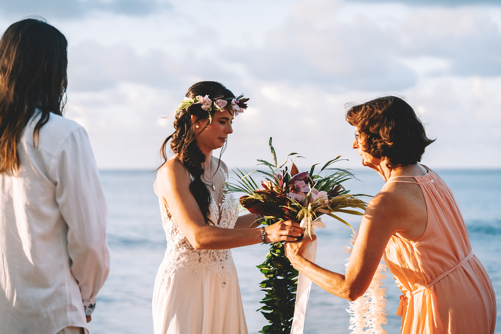 Kaua'i Helicopter Elopement & Intimate Beach Cermony Kaua'i Helicopter Elopement & Intimate Beach Cermony