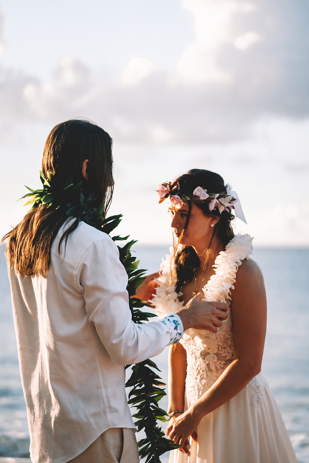 Kaua'i Helicopter Elopement & Intimate Beach Cermony Kaua'i Helicopter Elopement & Intimate Beach Cermony