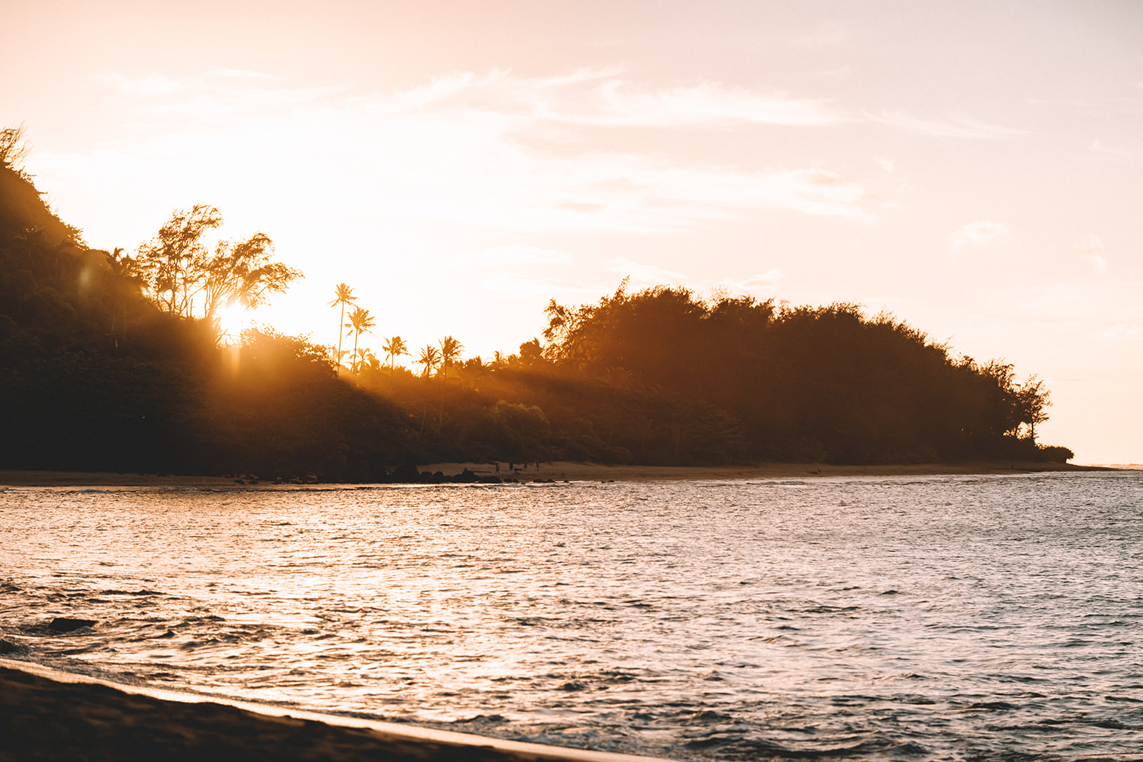Kaua'i Helicopter Elopement & Intimate Beach Cermony Kaua'i Helicopter Elopement & Intimate Beach Cermony