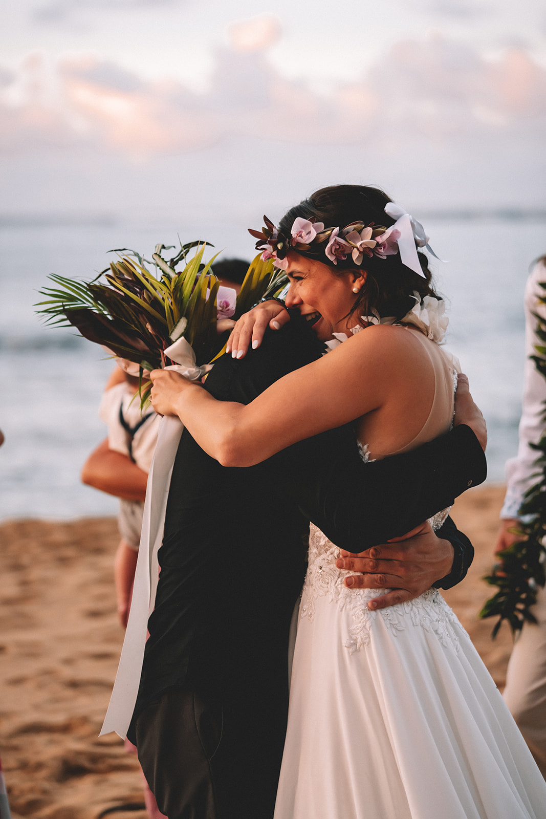 Kaua'i Helicopter Elopement & Intimate Beach Cermony Kaua'i Helicopter Elopement & Intimate Beach Cermony