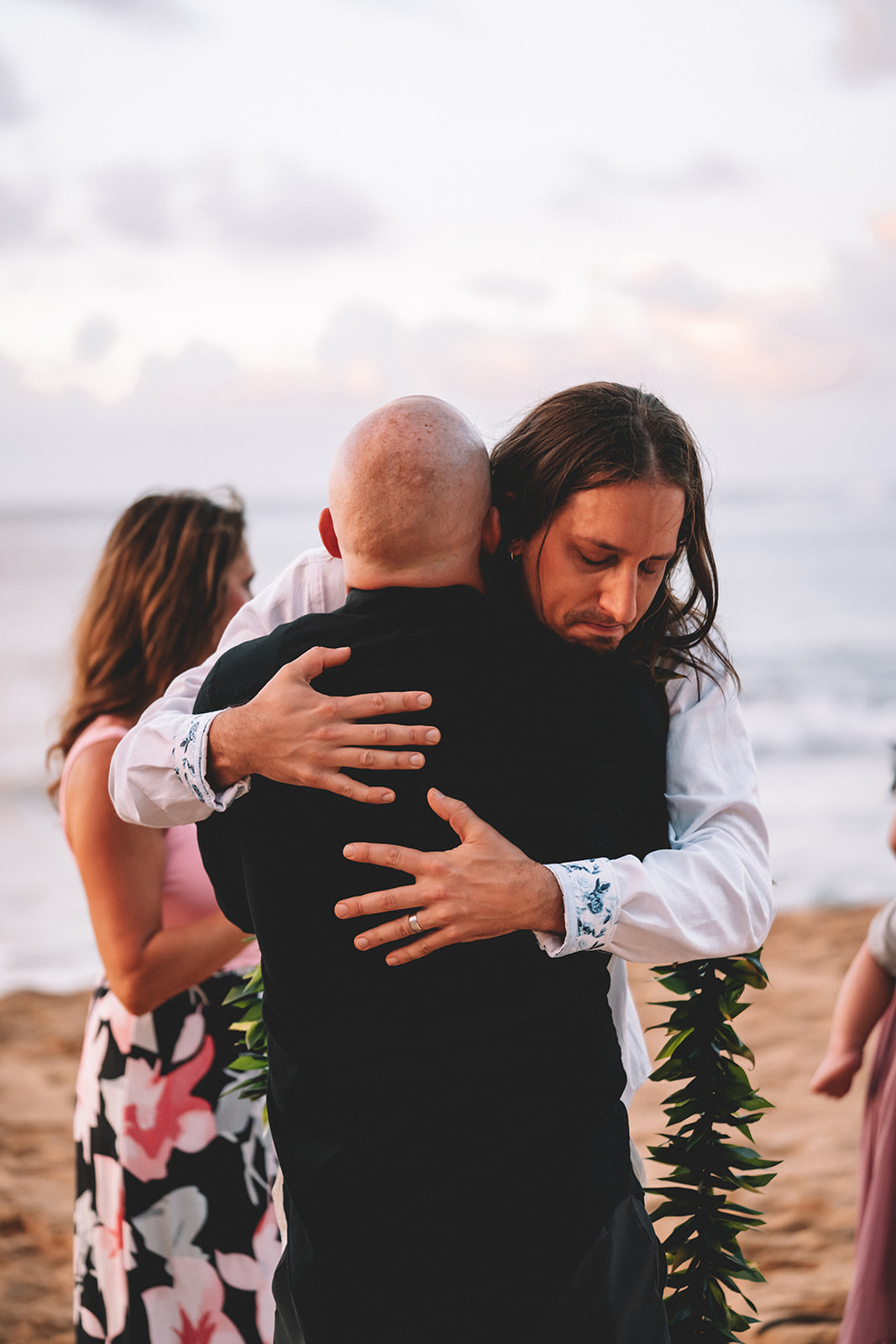 Kaua'i Helicopter Elopement & Intimate Beach Cermony Kaua'i Helicopter Elopement & Intimate Beach Cermony