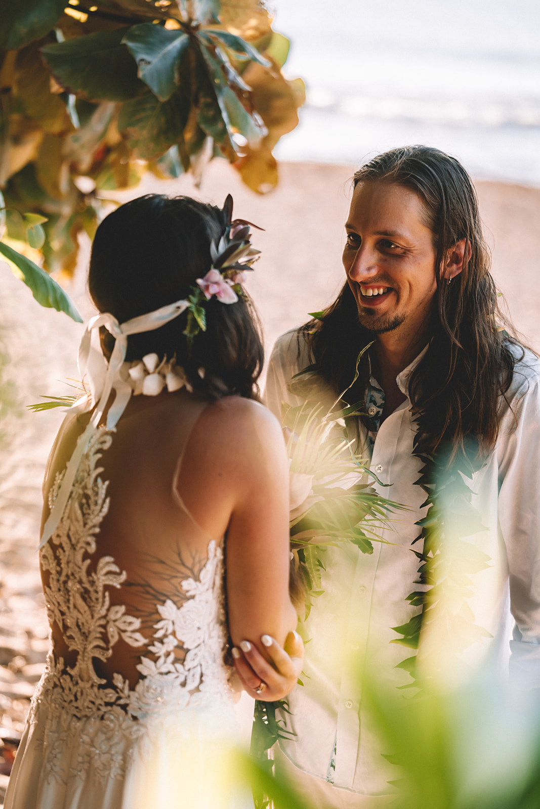 Kaua'i Helicopter Elopement & Intimate Beach Cermony Kaua'i Helicopter Elopement & Intimate Beach Cermony