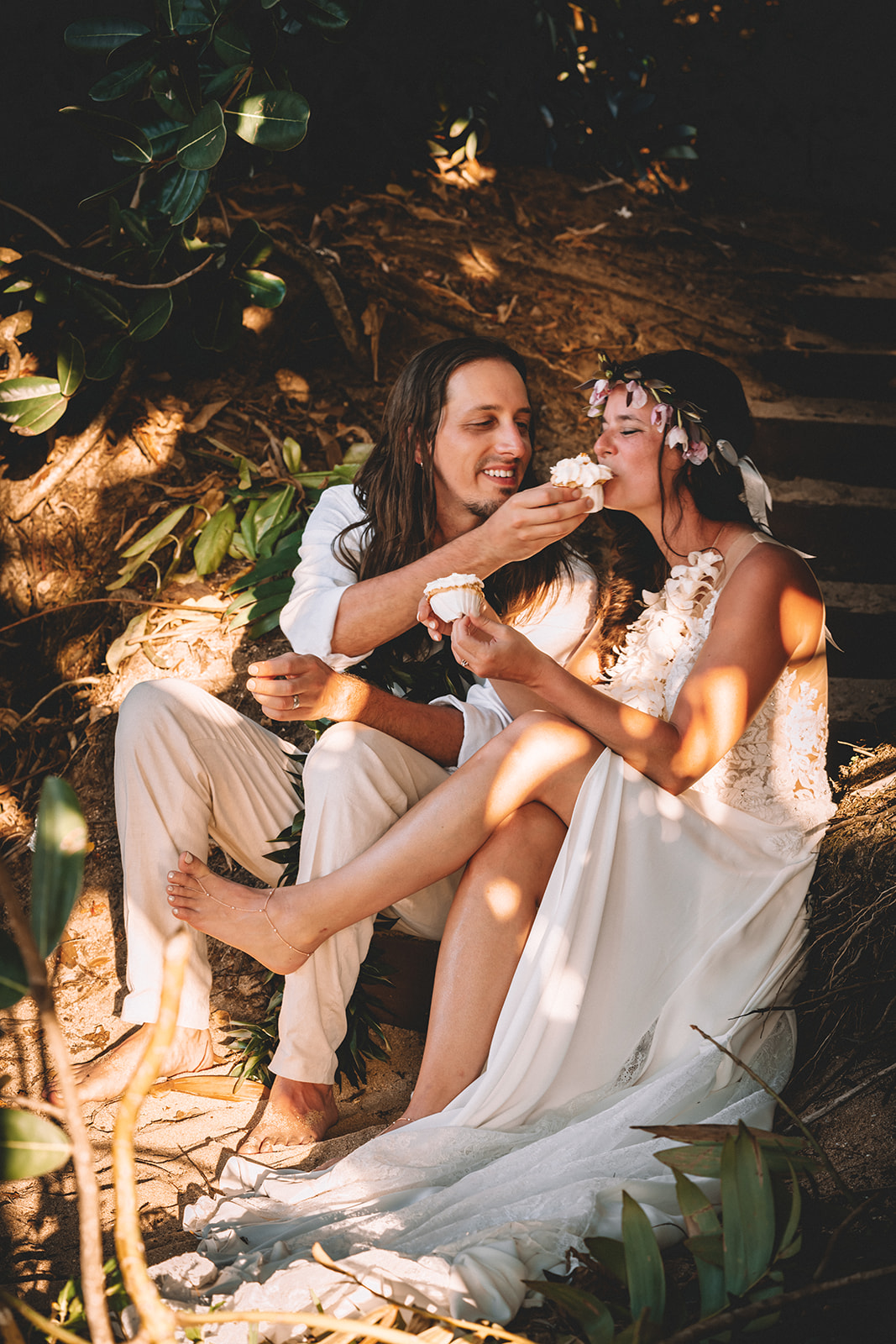 Kaua'i Helicopter Elopement & Intimate Beach Cermony Kaua'i Helicopter Elopement & Intimate Beach Cermony