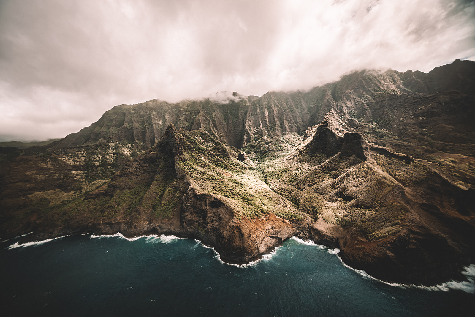 Kaua'i Helicopter Elopement & Intimate Beach Cermony Kaua'i Helicopter Elopement & Intimate Beach Cermony