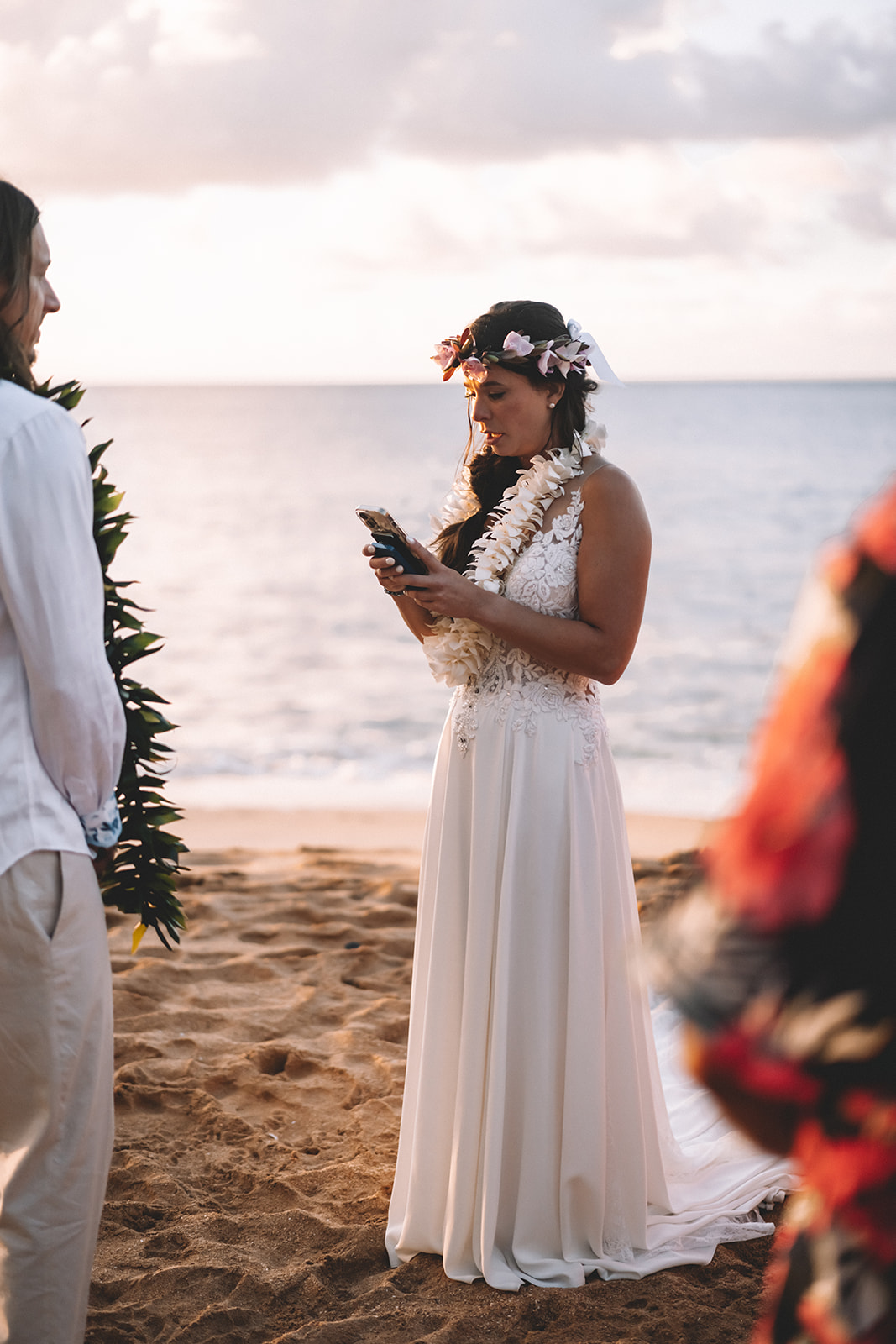 Kaua'i Helicopter Elopement & Intimate Beach Cermony Kaua'i Helicopter Elopement & Intimate Beach Cermony