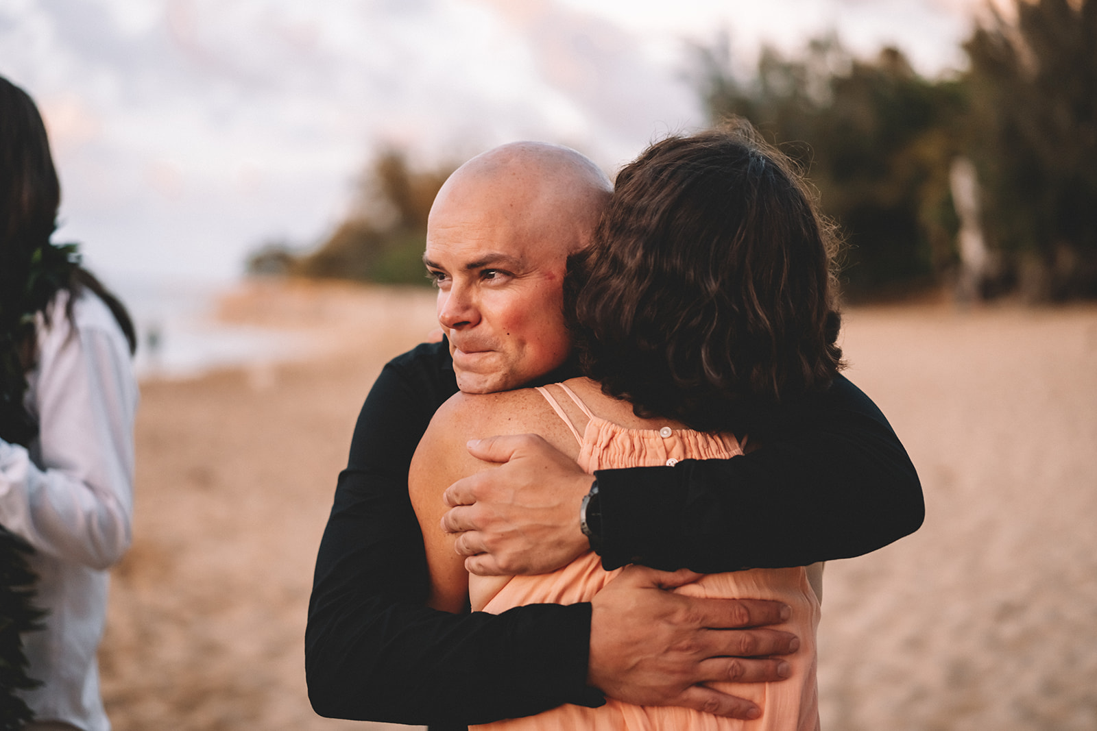 Kaua'i Helicopter Elopement & Intimate Beach Cermony Kaua'i Helicopter Elopement & Intimate Beach Cermony