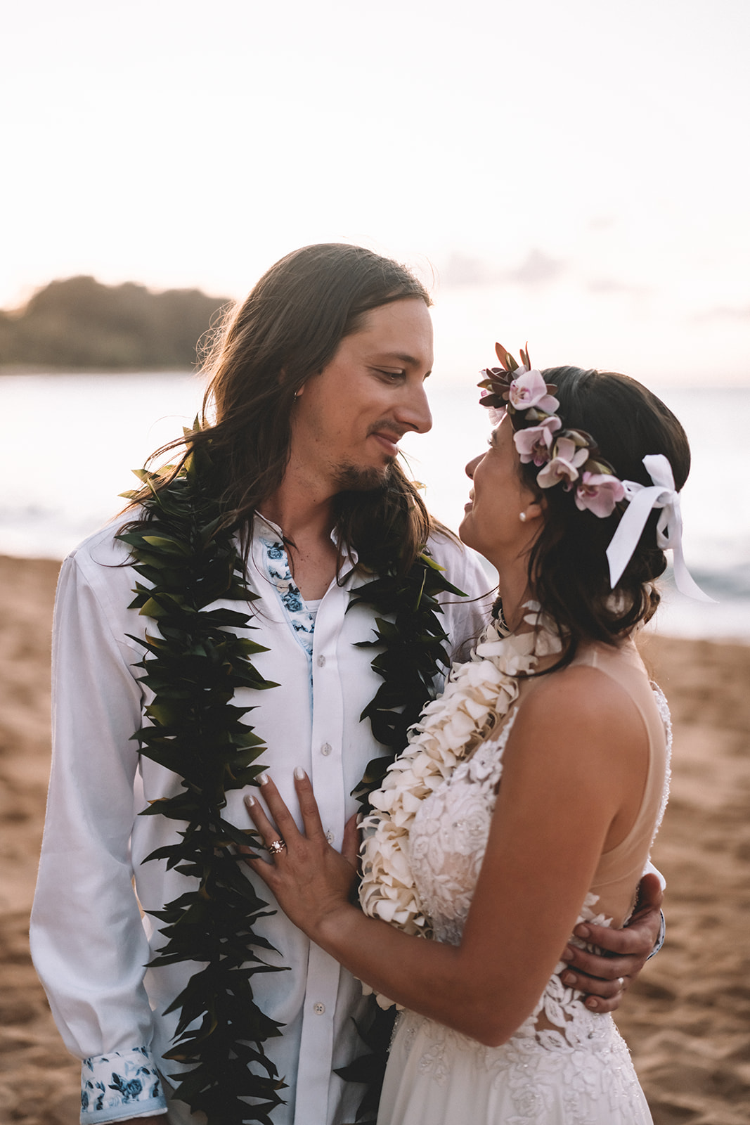 Kaua'i Helicopter Elopement & Intimate Beach Cermony Kaua'i Helicopter Elopement & Intimate Beach Cermony