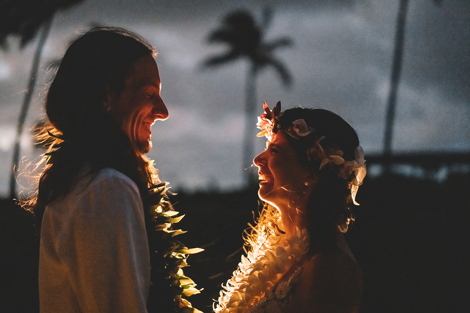 Kaua'i Helicopter Elopement & Intimate Beach Cermony Kaua'i Helicopter Elopement & Intimate Beach Cermony