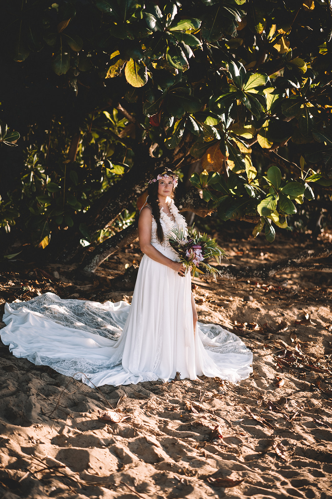 Kaua'i Helicopter Elopement & Intimate Beach Cermony Kaua'i Helicopter Elopement & Intimate Beach Cermony